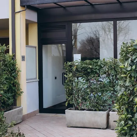 Monica'S Home Desenzano del Garda Exterior photo